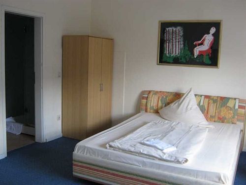 City Inn Pensión 2*